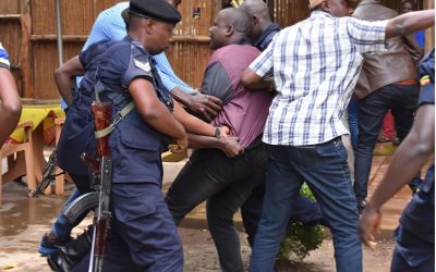 UPDF SOLDIERS ARREST BOBI WINE’S PROMOTER FROM A PRESS CONFERENCE